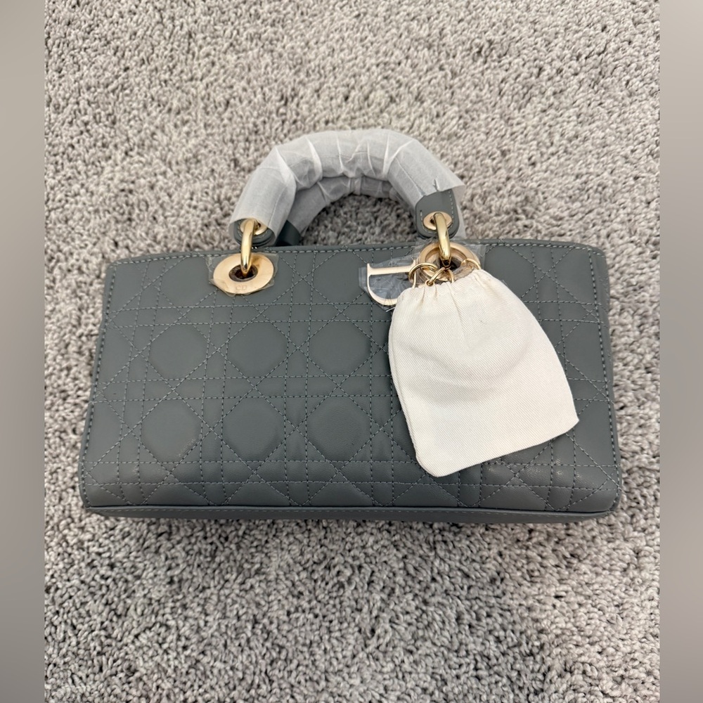 LADY D — INSPIRED Fashion Designer Quilted Top-Handle Bag in Slate Gray